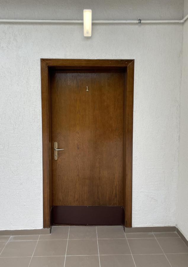 Z House Apartment Sibiu Luaran gambar