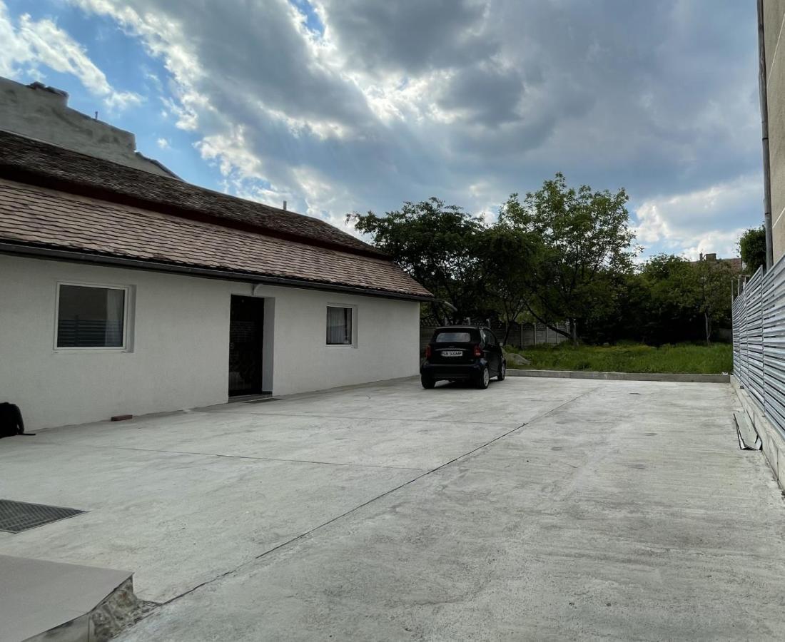 Z House Apartment Sibiu Luaran gambar