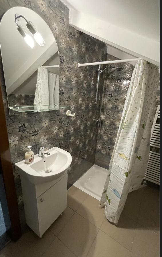 Z House Apartment Sibiu Luaran gambar