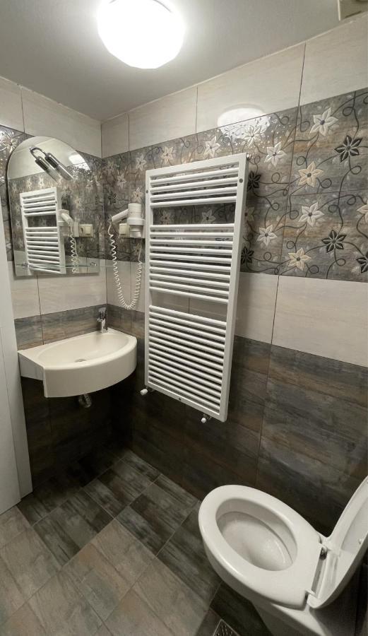 Z House Apartment Sibiu Luaran gambar