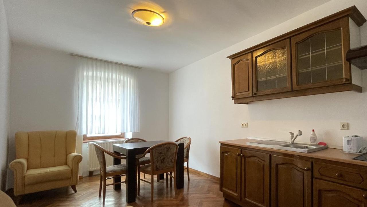 Z House Apartment Sibiu Luaran gambar