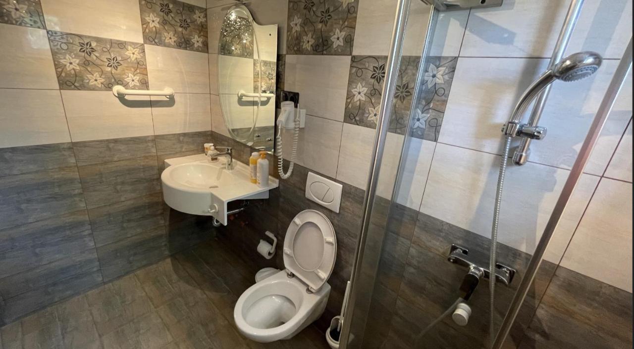 Z House Apartment Sibiu Luaran gambar