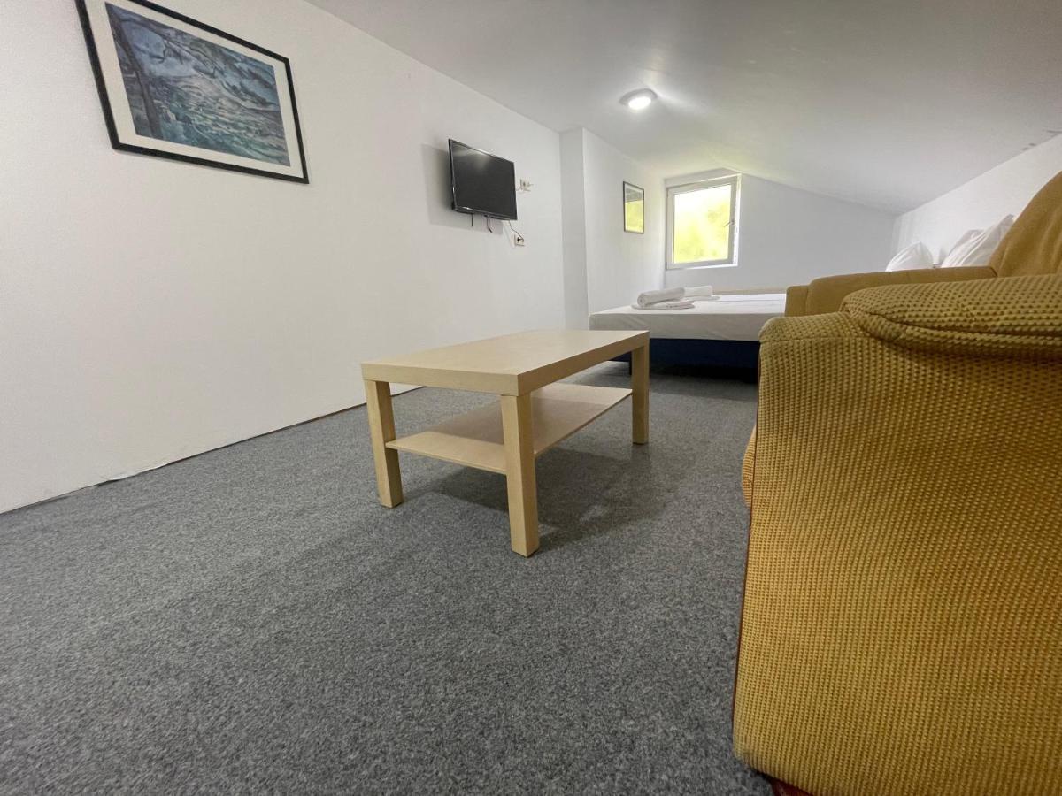 Z House Apartment Sibiu Luaran gambar