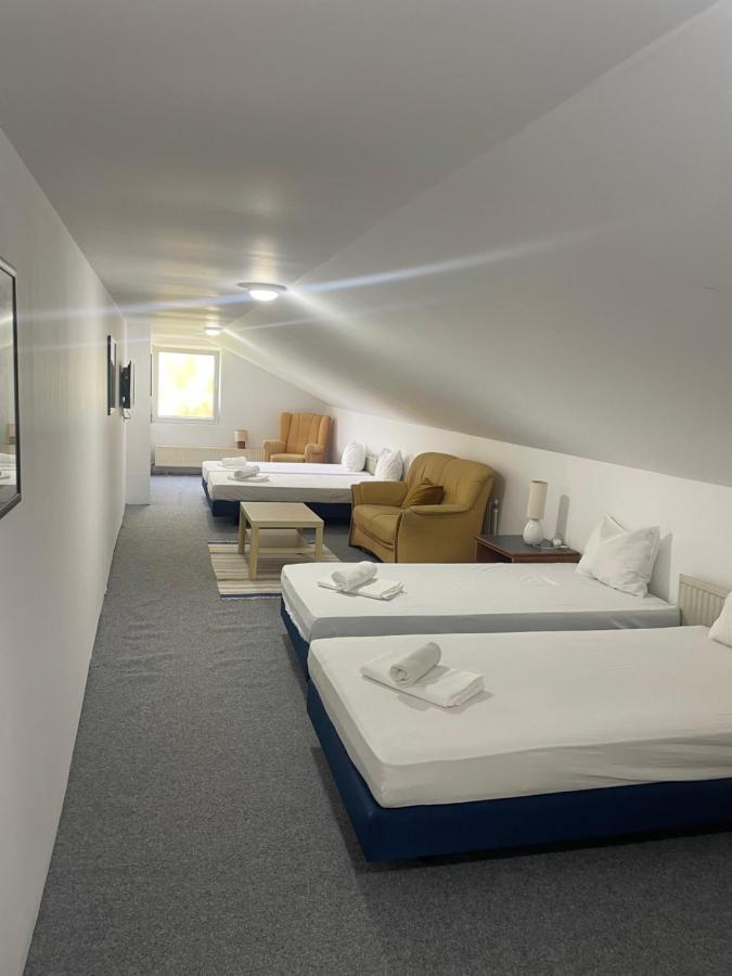 Z House Apartment Sibiu Luaran gambar