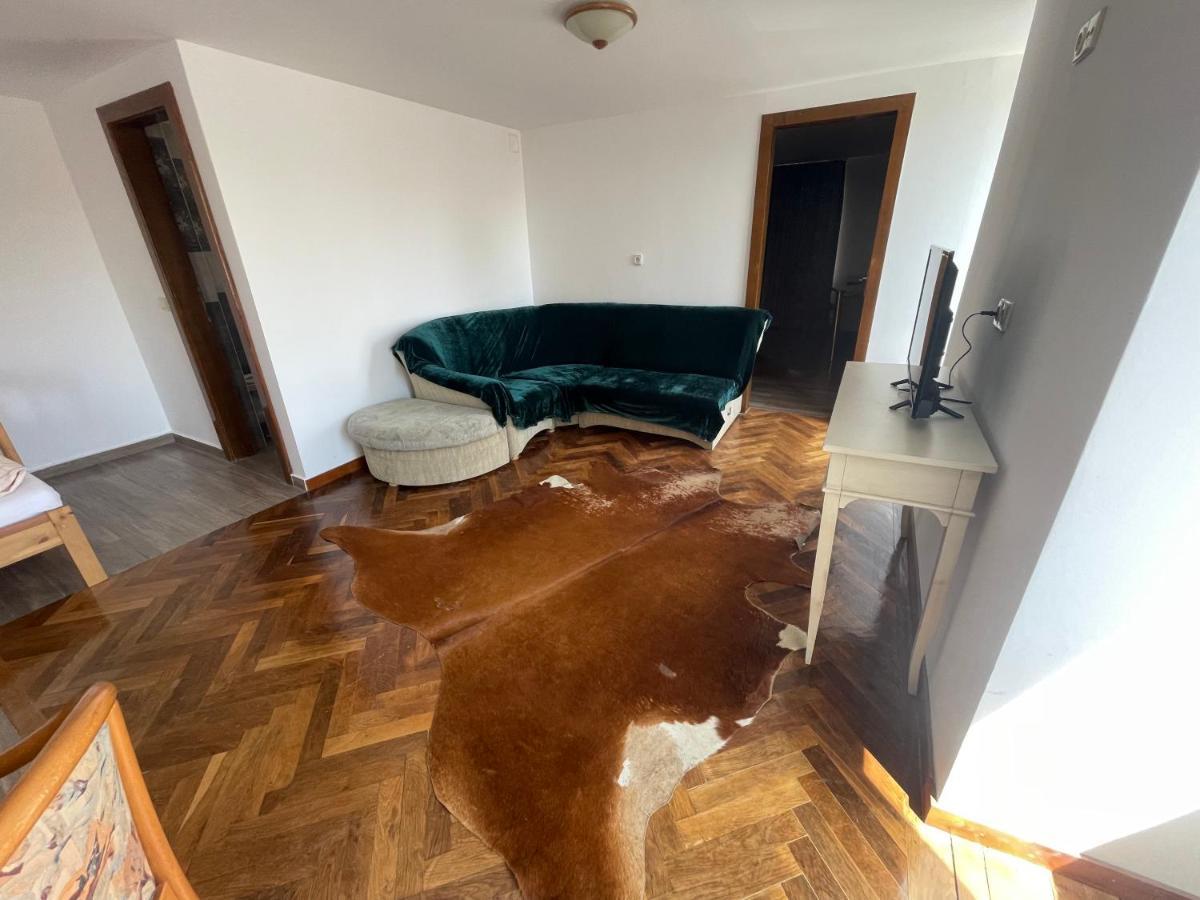 Z House Apartment Sibiu Luaran gambar